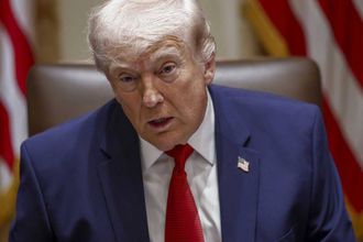 Trump: Hürmüz Açılmazsa İran’daki Tesisler İmha Edilecek