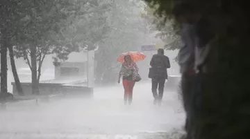 İstanbul’da Sağanak Sebebiyle Okullar Saat 16.00’dan İtibaren Tatil Edildi