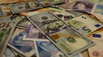 Siyasi Gündem Dövizi Etkiledi: Dolar Rekor Seviyeyi Gördü
