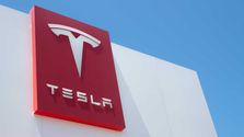 Tesla'nın İkinci Çeyrek Araç Teslimatları Beklentileri Aştı