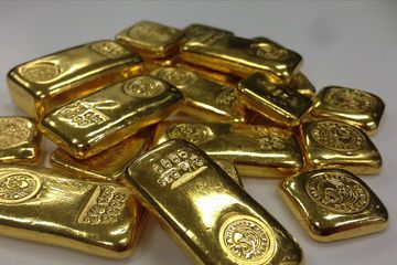 Altın Haftanın Son İşlem Gününe Gerileyerek Başladı