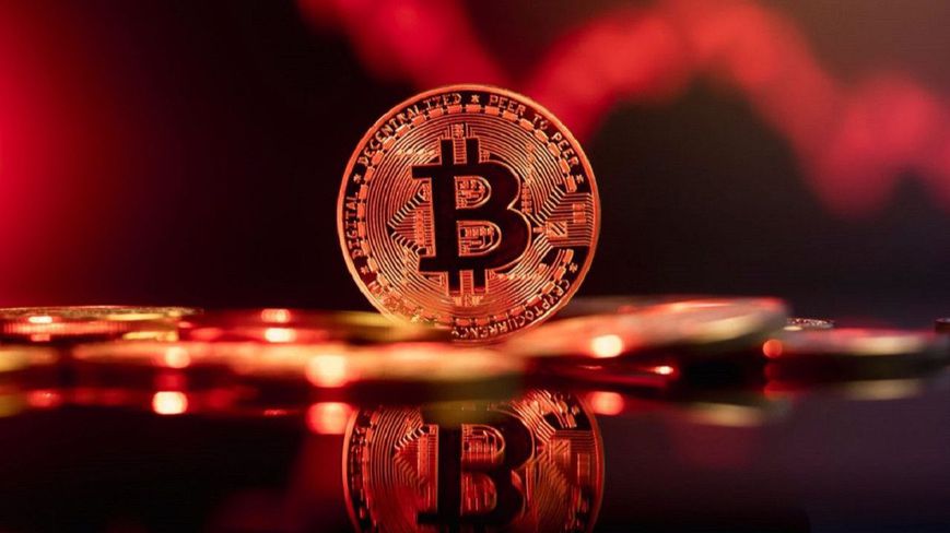 Bitcoin Tüm Kazançlarını Sildi: Düşüşün Arkasında Ne Var?