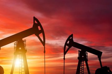 Petrol, Hürmüz Boğazı'nın Yeniden Kapatılmasıyla Yükselişe Geçti