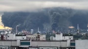 Rusya'da Yakıt Krizi Derinleşiyor: Ukrayna Petrol Altyapısını Hedef Aldı