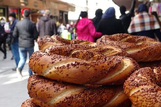 İstanbul Valiliği’nden Seyyar Satıcı ve İlaçlama Firmalarına Sıkı Denetim