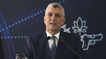 Bakan Bolat: "Milli Ekonominin Temeli Güçlü Gümrüklerdir"