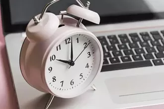 Avrupa’da Saatler Geri Alındı: Veri ve Açılış Saatleri Değişecek