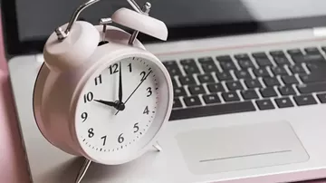 Avrupa’da Saatler Geri Alındı: Veri ve Açılış Saatleri Değişecek