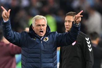 Mourinho Ayrıldı, Borsada FENER Hisseleri Uçuşa Geçti!