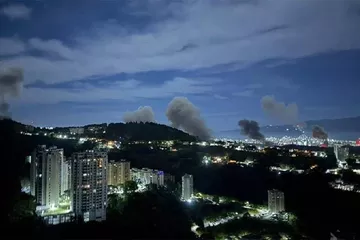 Venezuela'nın Başkenti Caracas'ta Peş Peşe Patlamalar