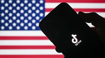 Trump, TikTok'un Satışı İçin Verdiği Süreyi Uzattı