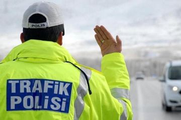 Yeni Trafik Düzenlemesi: Yaya Yoluna Çıkana 5 Bin TL Ceza