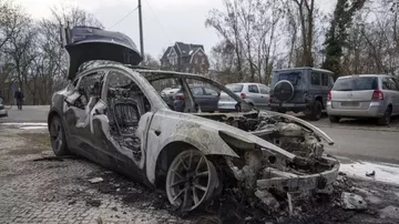 ABD'de Çok Sayıda Tesla Ateşe Verildi