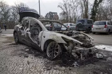 ABD'de Çok Sayıda Tesla Ateşe Verildi