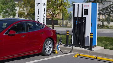 Türkiye'de Elektrikli Araç Şarj İstasyonlarının Sayısı 11 Bini Aştı
