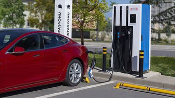 Türkiye'de Elektrikli Araç Şarj İstasyonlarının Sayısı 11 Bini Aştı
