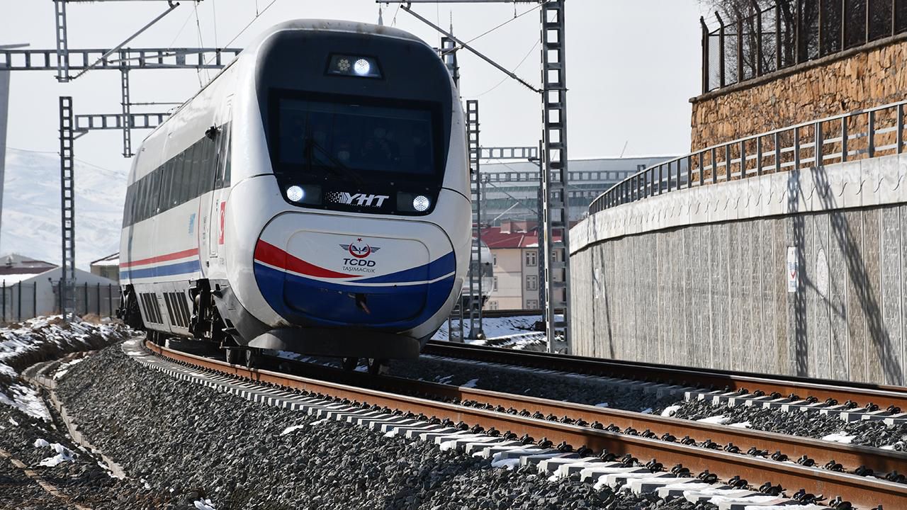 Yüksek Hızlı Tren Biletlerine Zam Geldi: Güncel 2026 YHT Bilet Fiyatları Açıklandı