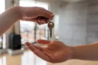 Konut Fiyatlarında Reel Kayıp Serisi Bitti: 1,5 Yıl Sonra İlk!