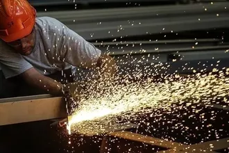 Reel Kesim Güveni Ağustos'ta Arttı, Kapasite Kullanımı Geriledi