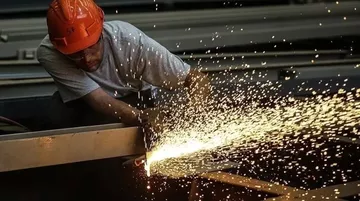 Reel Kesim Güveni Ağustos'ta Arttı, Kapasite Kullanımı Geriledi