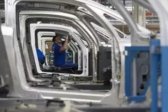 Euro Bölgesi'nde İmalat 4,5 Yılın Zirvesine Çıktı