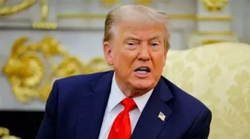 Trump'tan Yeni Tehdit: "İran'a Sert Bir Darbe İndireceğiz"